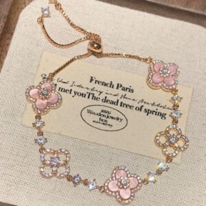 clover bracelet_1 Clover Bracelet – Elegant Four-Leaf Clover Jewelry for Luck, Love & Prosperity