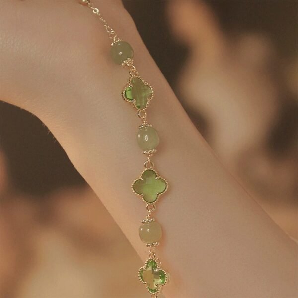 Designer Clover Bracelet – Luxury Four-Leaf Clover Jewelry for Elegance & Good Fortune - Image 2