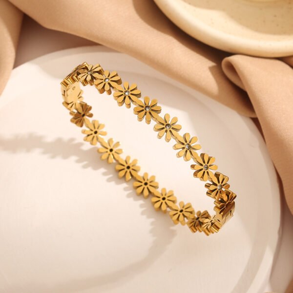 Lucky Charm Bracelet – Elegant Good Luck Jewelry for Prosperity, Love & Protection