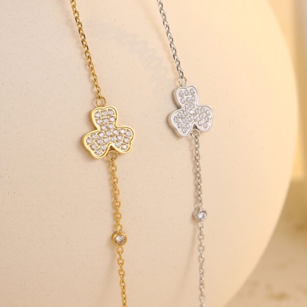 Lucky Clover Bracelet – Elegant Four-Leaf Clover Jewelry for Good Fortune & Love - Image 2