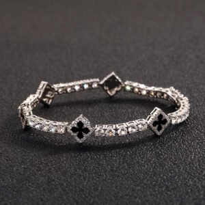 High-brilliance Black Clover Zirconia Bracelet for 2026 manifestation
