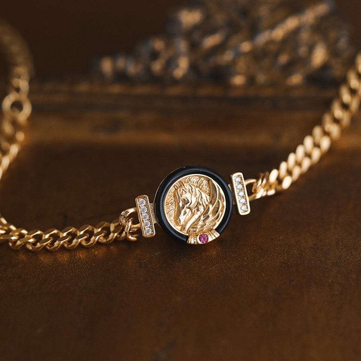 Elegant Bracelet for Good Fortune – Handmade Lucky Charm Jewelry with Timeless Meaning